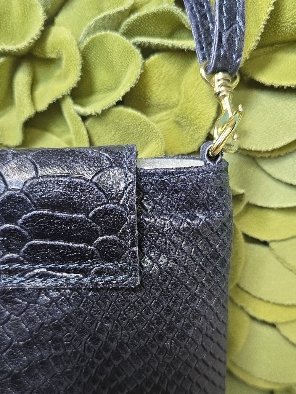 German Fuentes Navy Snakeskin Embossed Crossbody Phone Bag with Gold Bee Accent - Picture 7 of 14